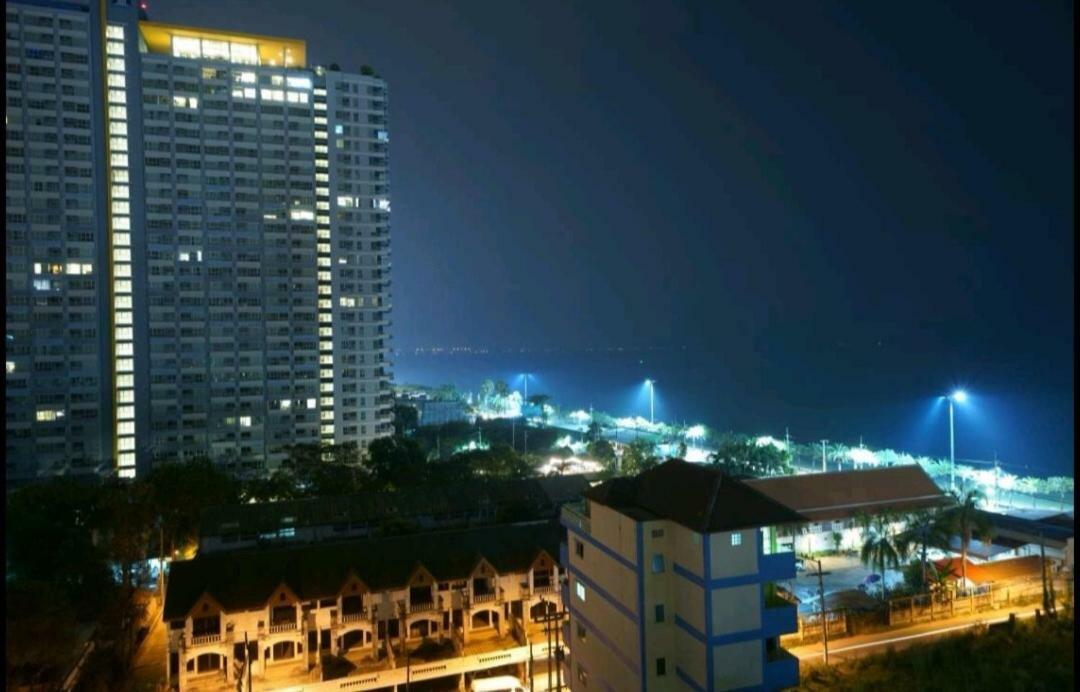 Appartamento Ar Aeras Pattaya Esterno foto