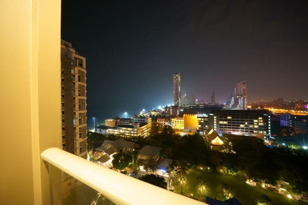Appartamento Ar Aeras Pattaya Esterno foto