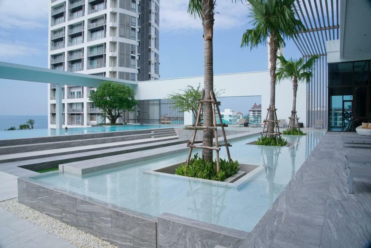 Appartamento Ar Aeras Pattaya Esterno foto